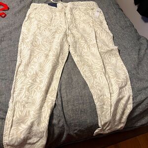 NWT Gap Easy pant